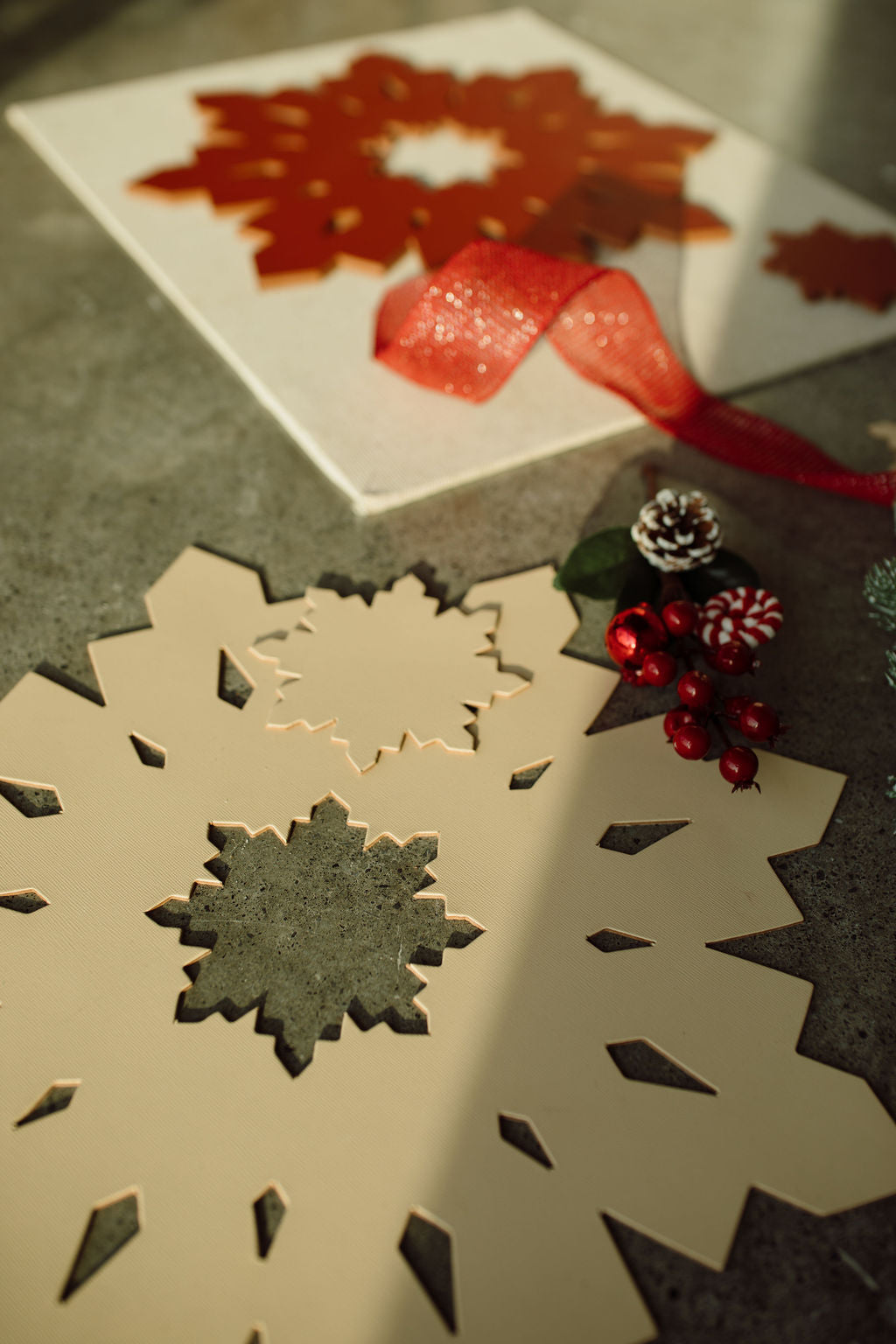 Kit Navideño: Mantel + Portavaso de Copo de Nieve